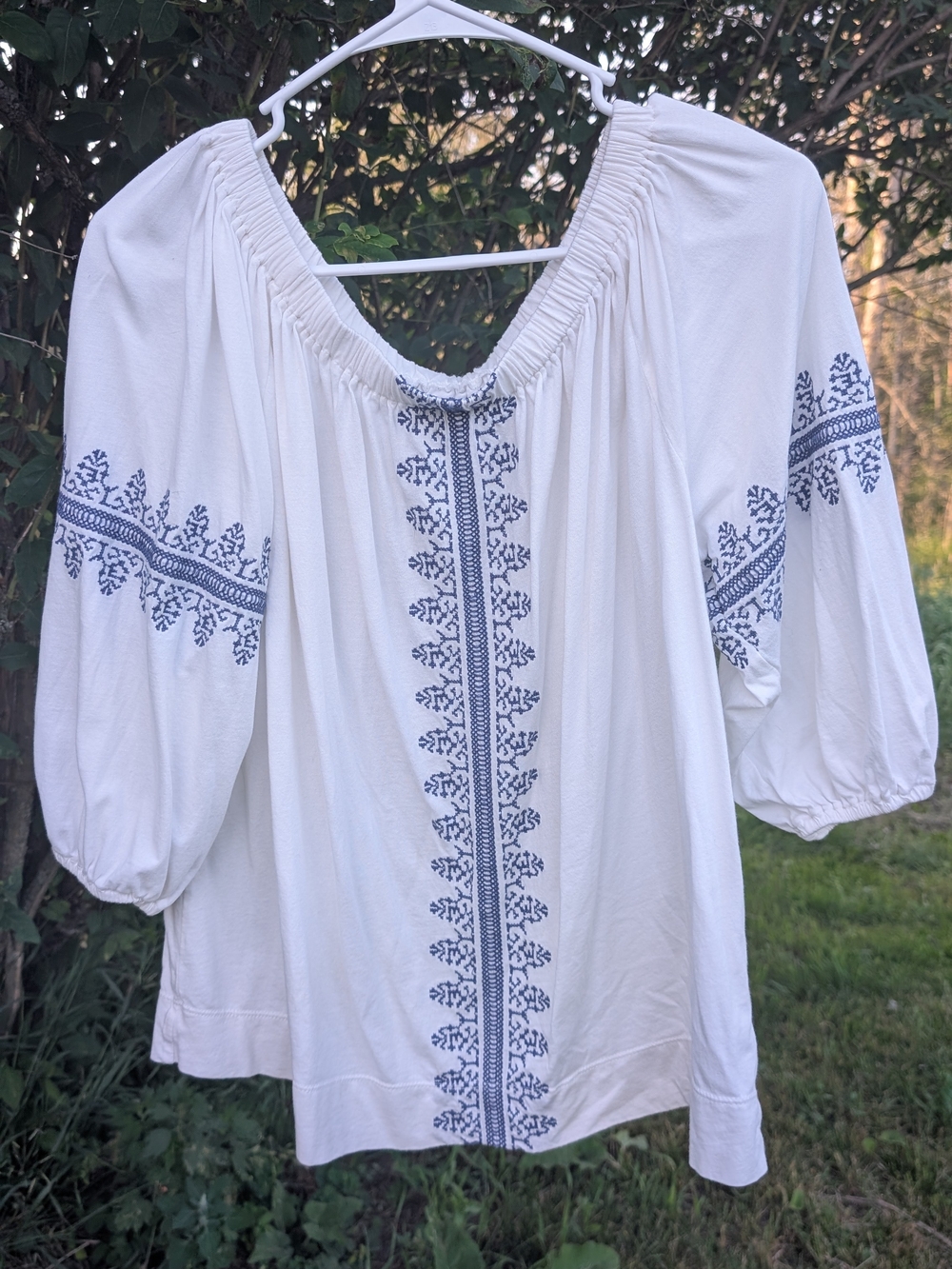 Chaps White Peasant Blouse with Blue Embroidery